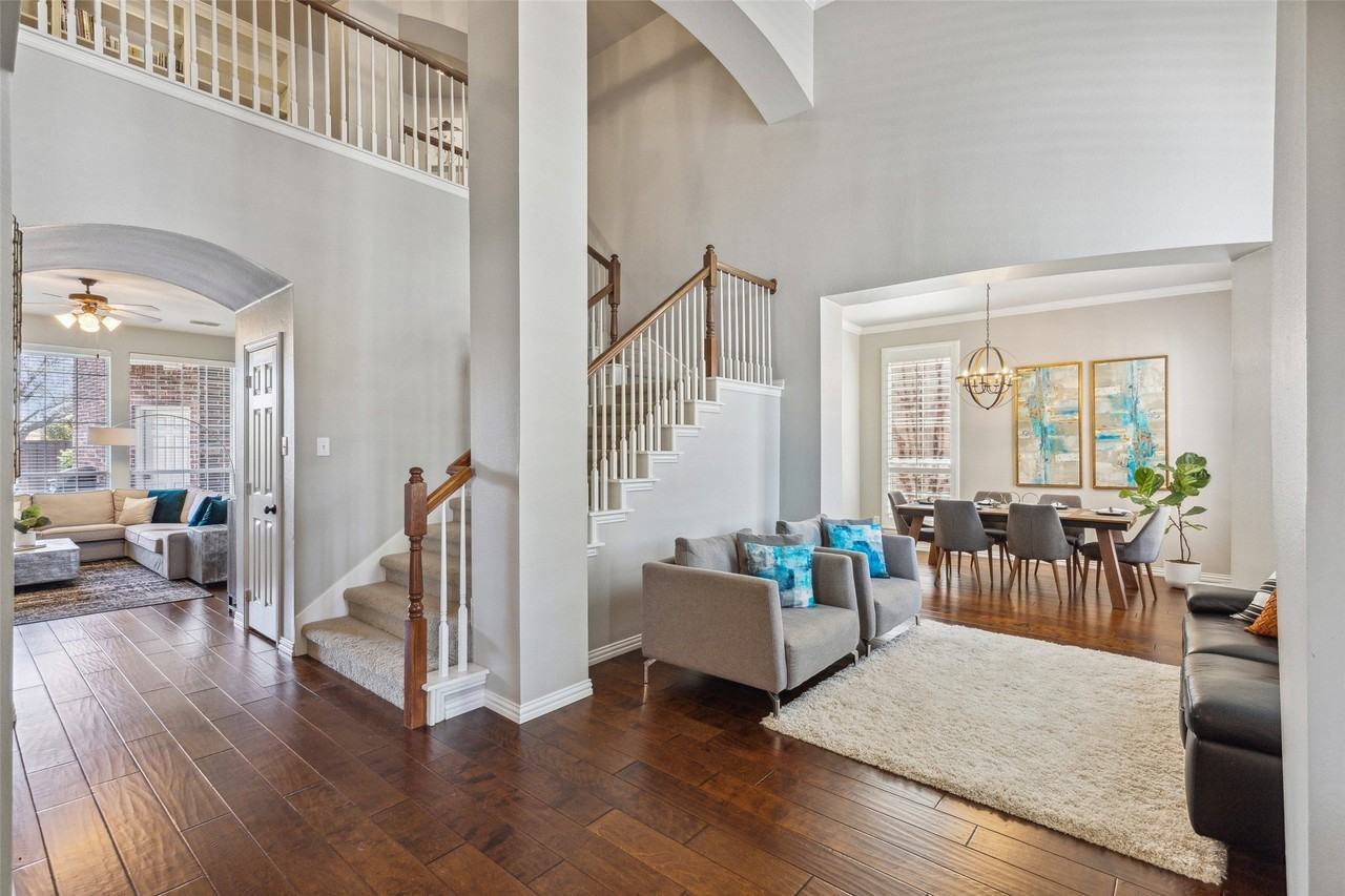9740 Plains Cir - Photo 4 of 34