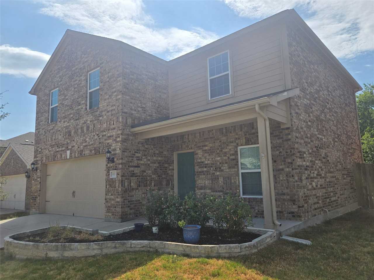 1627 Blackburn Way - Photo 2 of 17
