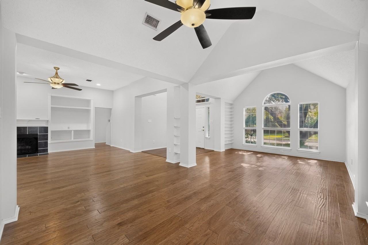 304 Belvedere Dr - Photo 6 of 36