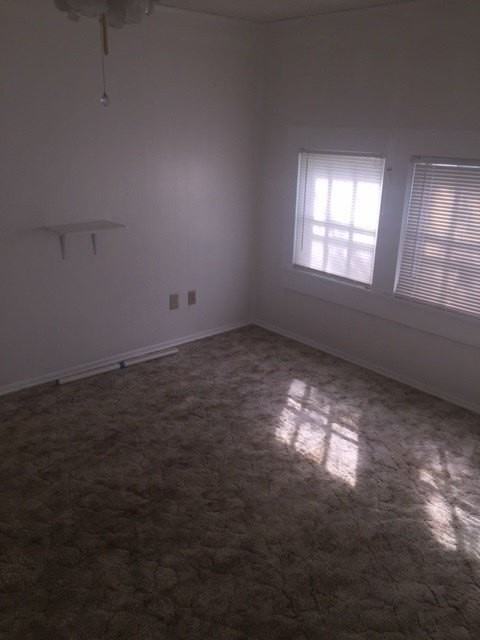 718 Vine St - Photo 7 of 10