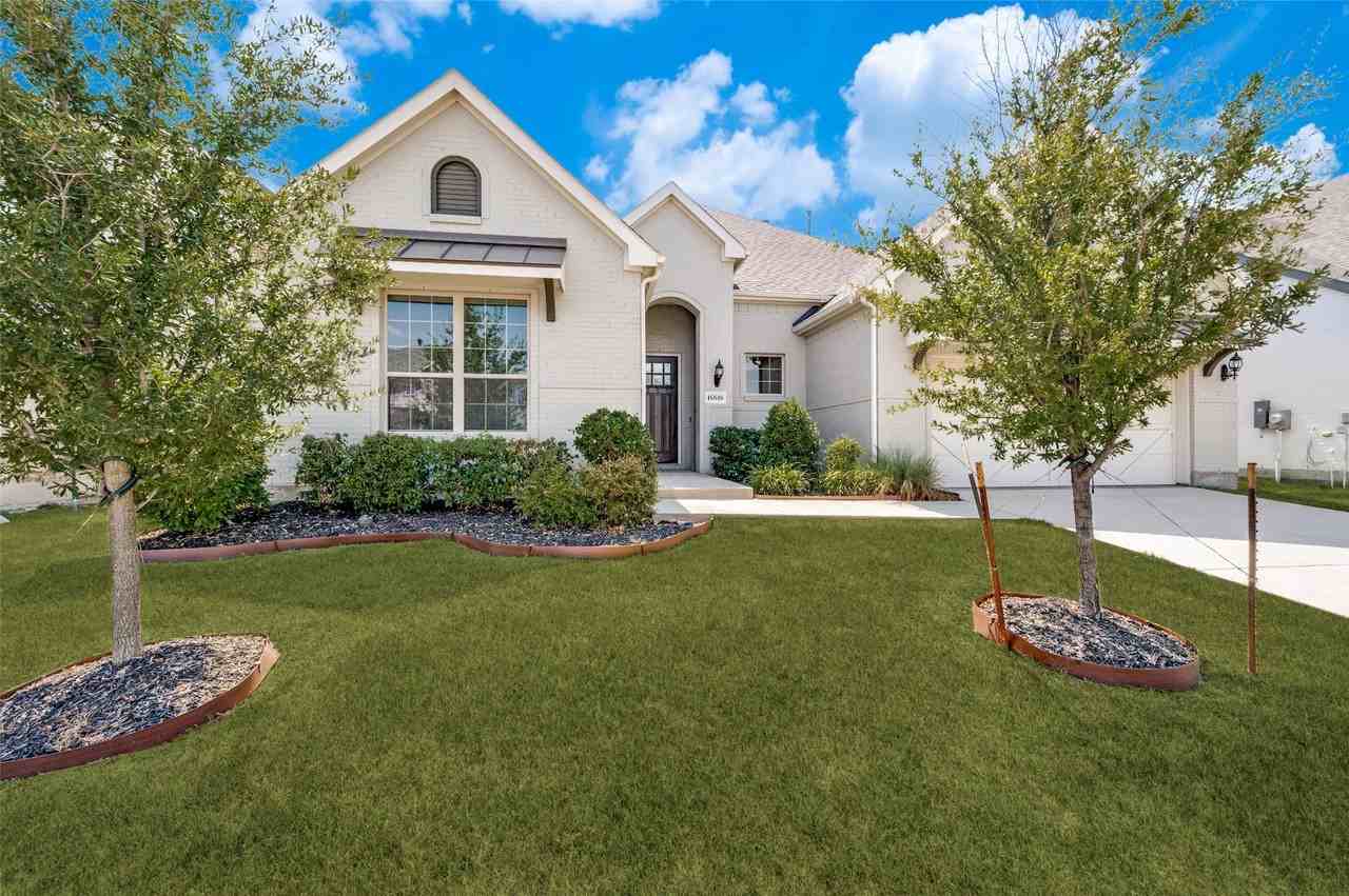 16616 Highland Dr - Photo 2 of 40