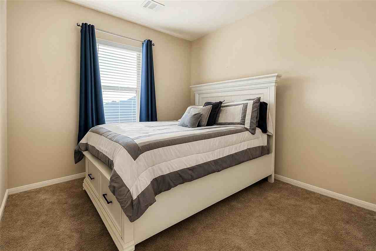 1837 Rialto Ln - Photo 7 of 19