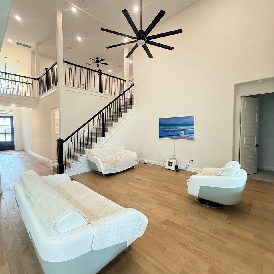 11400 Finch Hattons Dr - Photo 3 of 30