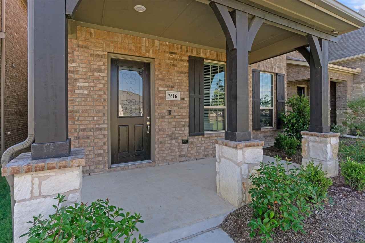 7616 Redondo Dr - Photo 4 of 26