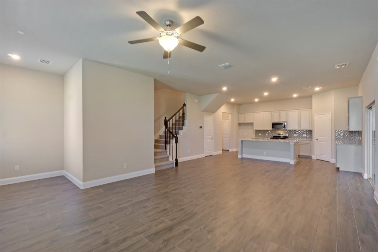 7616 Redondo Dr - Photo 6 of 26
