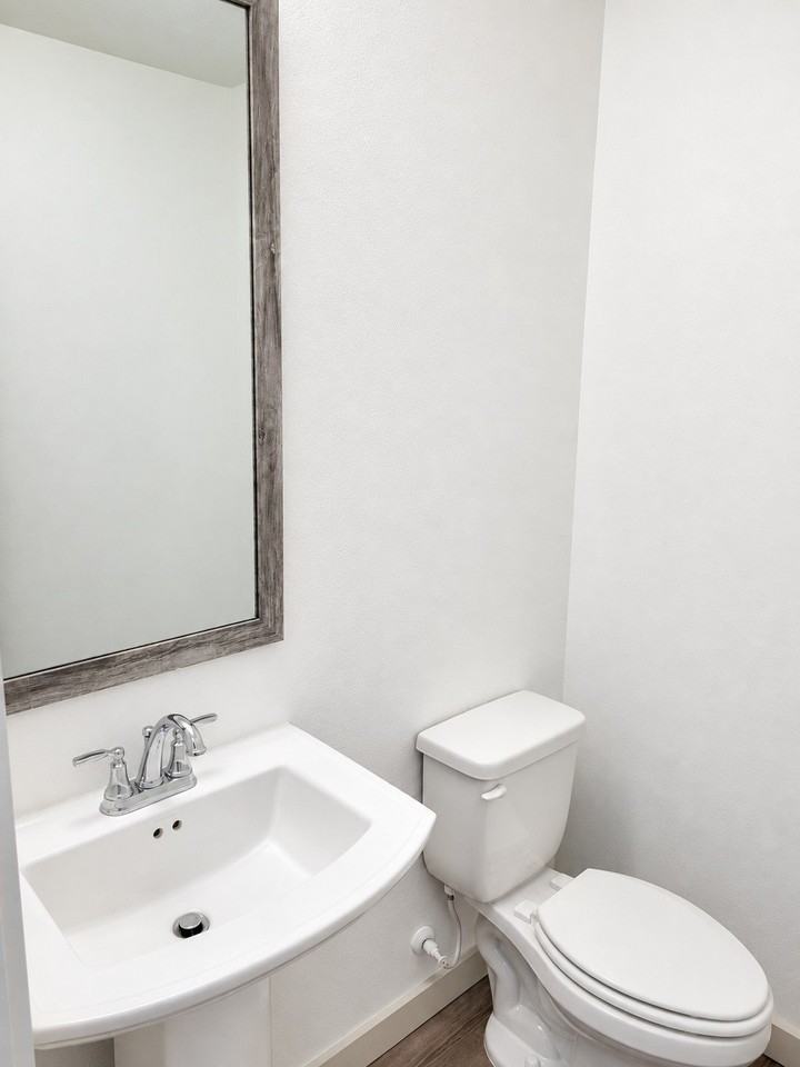 6429 Iron Horse Blvd - Photo 4 of 26