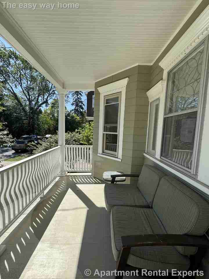 118 Highland Rd #1 - Photo 3 of 27