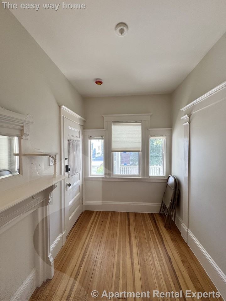 118 Highland Rd #1 - Photo 4 of 27