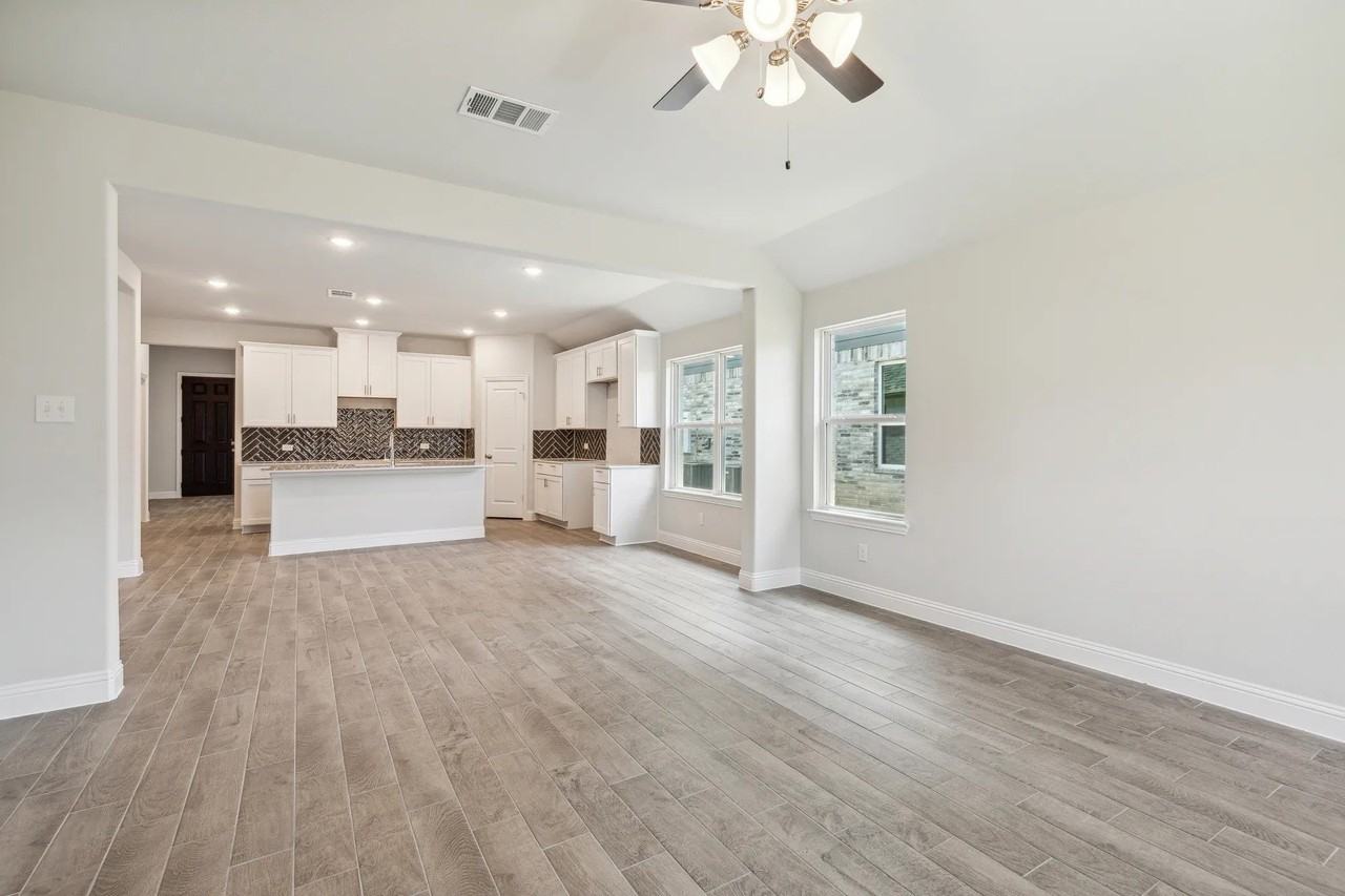 708 Lido Ln - Photo 2 of 16