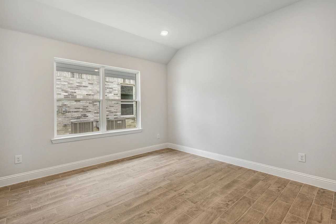 708 Lido Ln - Photo 4 of 16