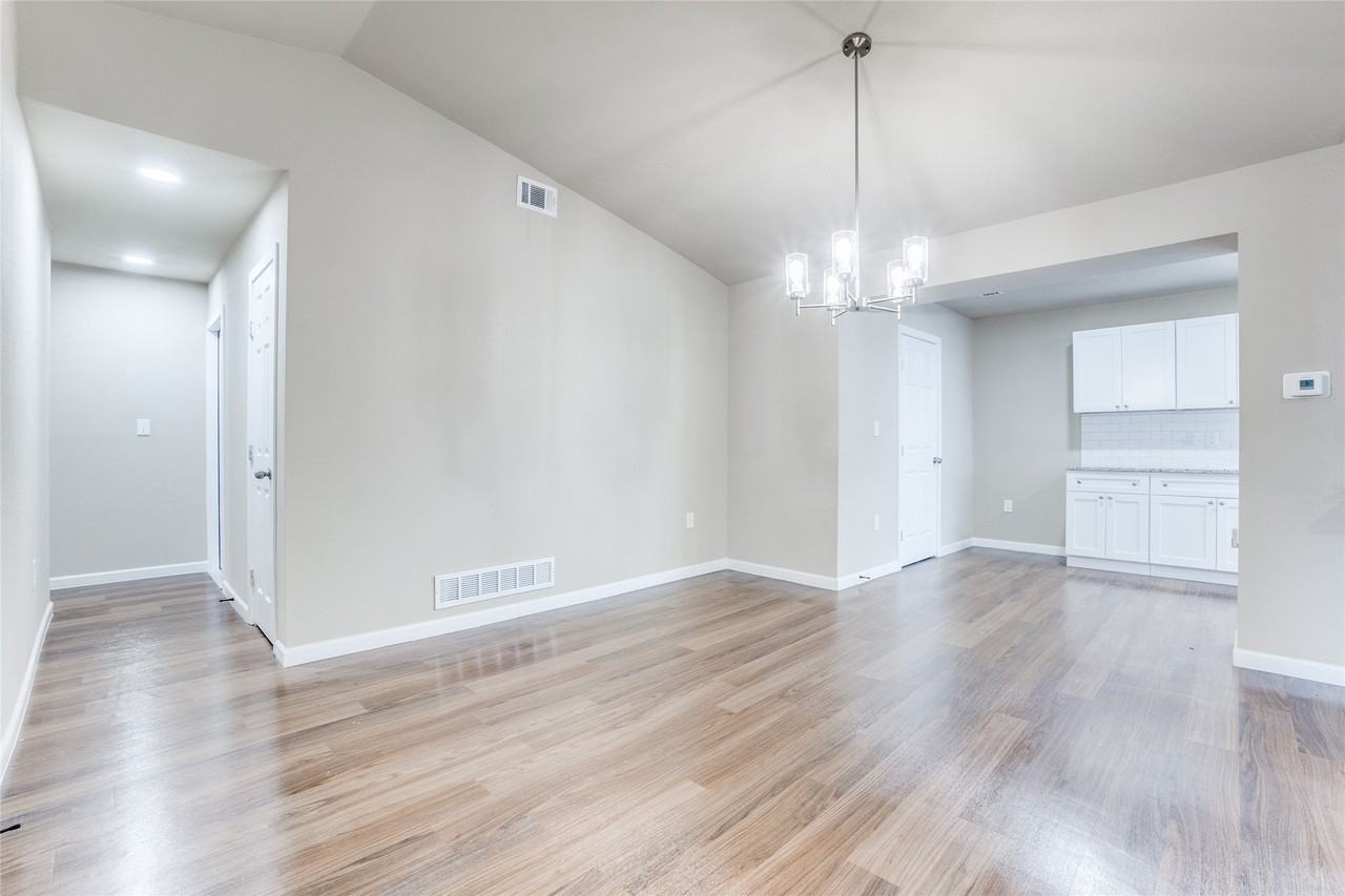1904 Richland Dr - Photo 6 of 12
