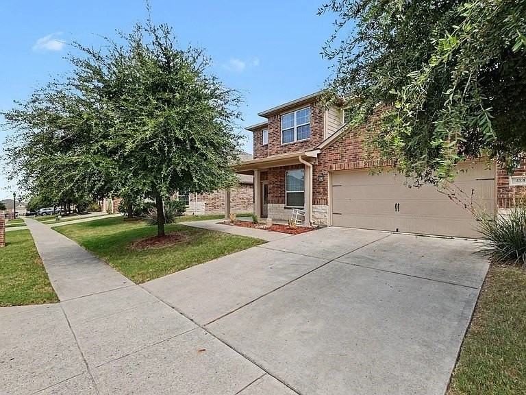 424 Winchester Dr - Photo 2 of 24