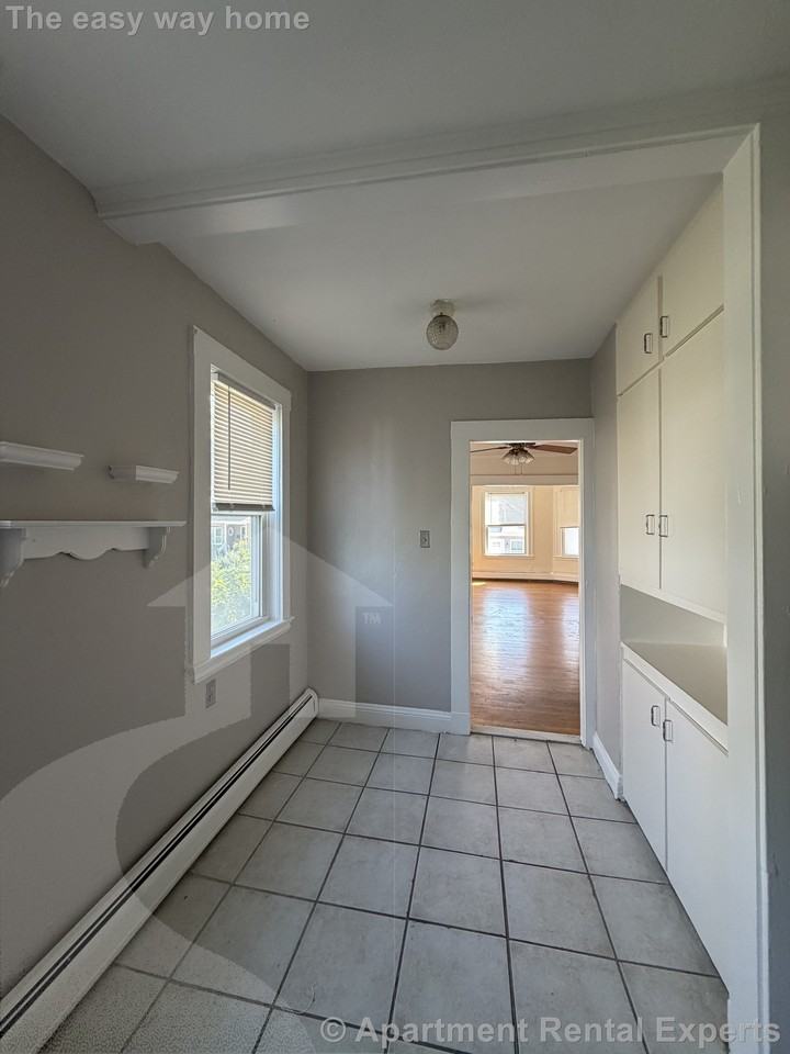 79 Clarendon Ave #1 - Photo 2 of 12