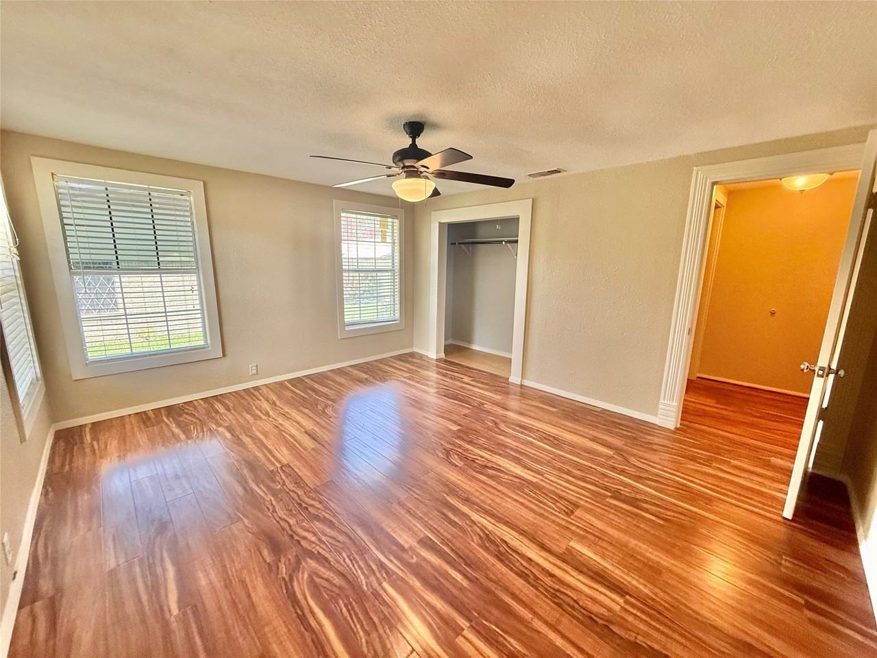 417 Putman St - Photo 2 of 24