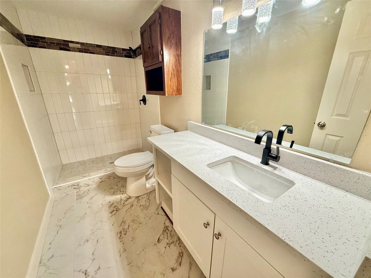 417 Putman St - Photo 4 of 24