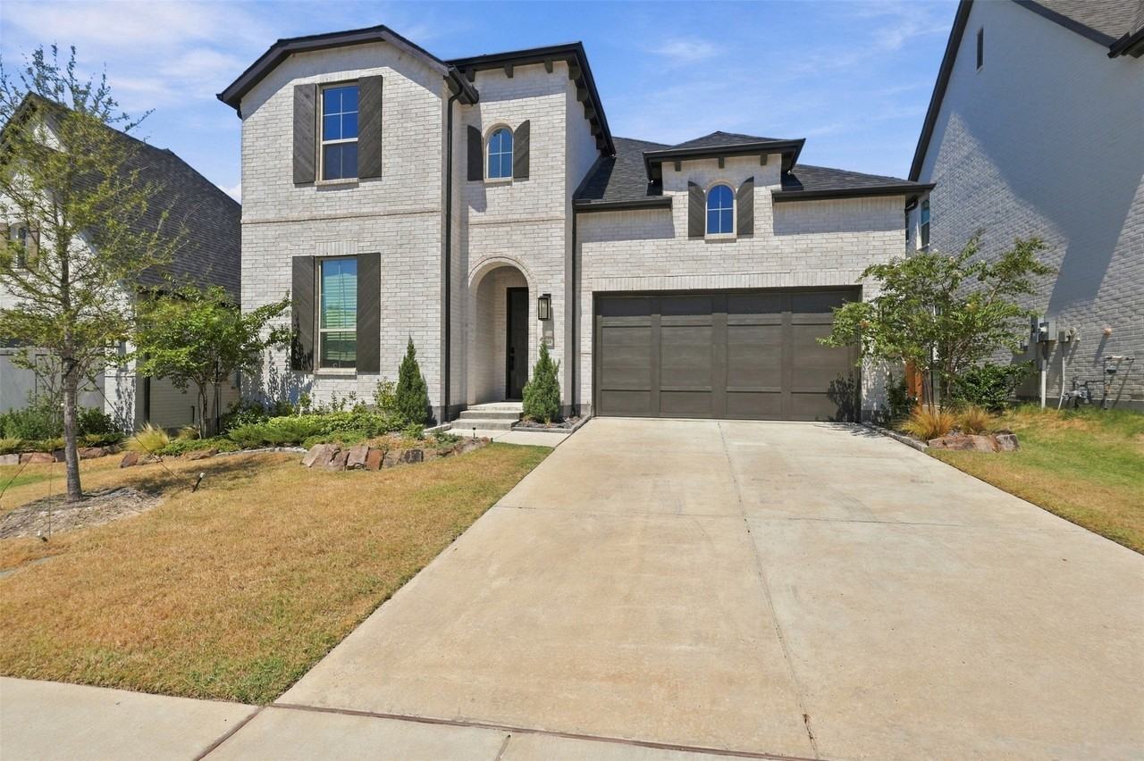 7424 Lilypad Ln - Photo 2 of 28