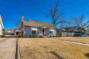 featured image of 318 S Walker St