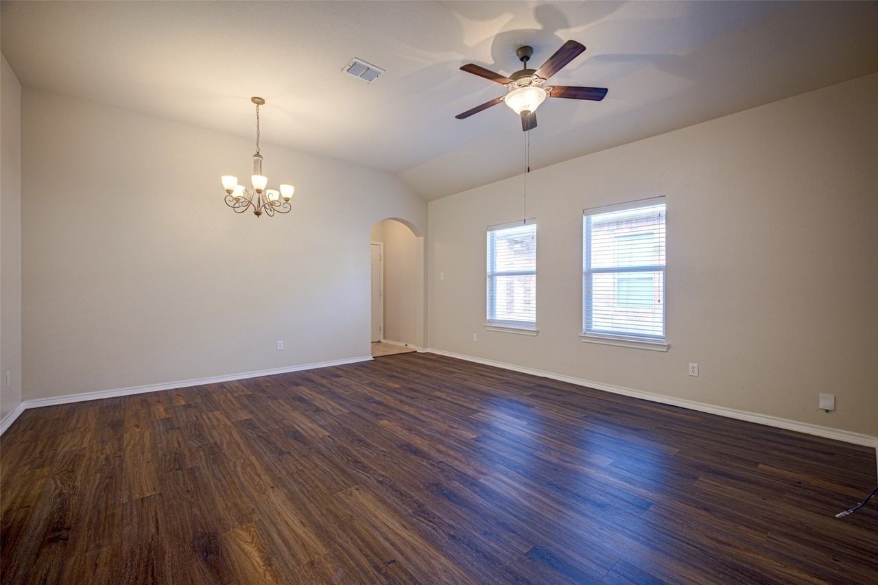 1314 Piedmont Dr - Photo 4 of 23