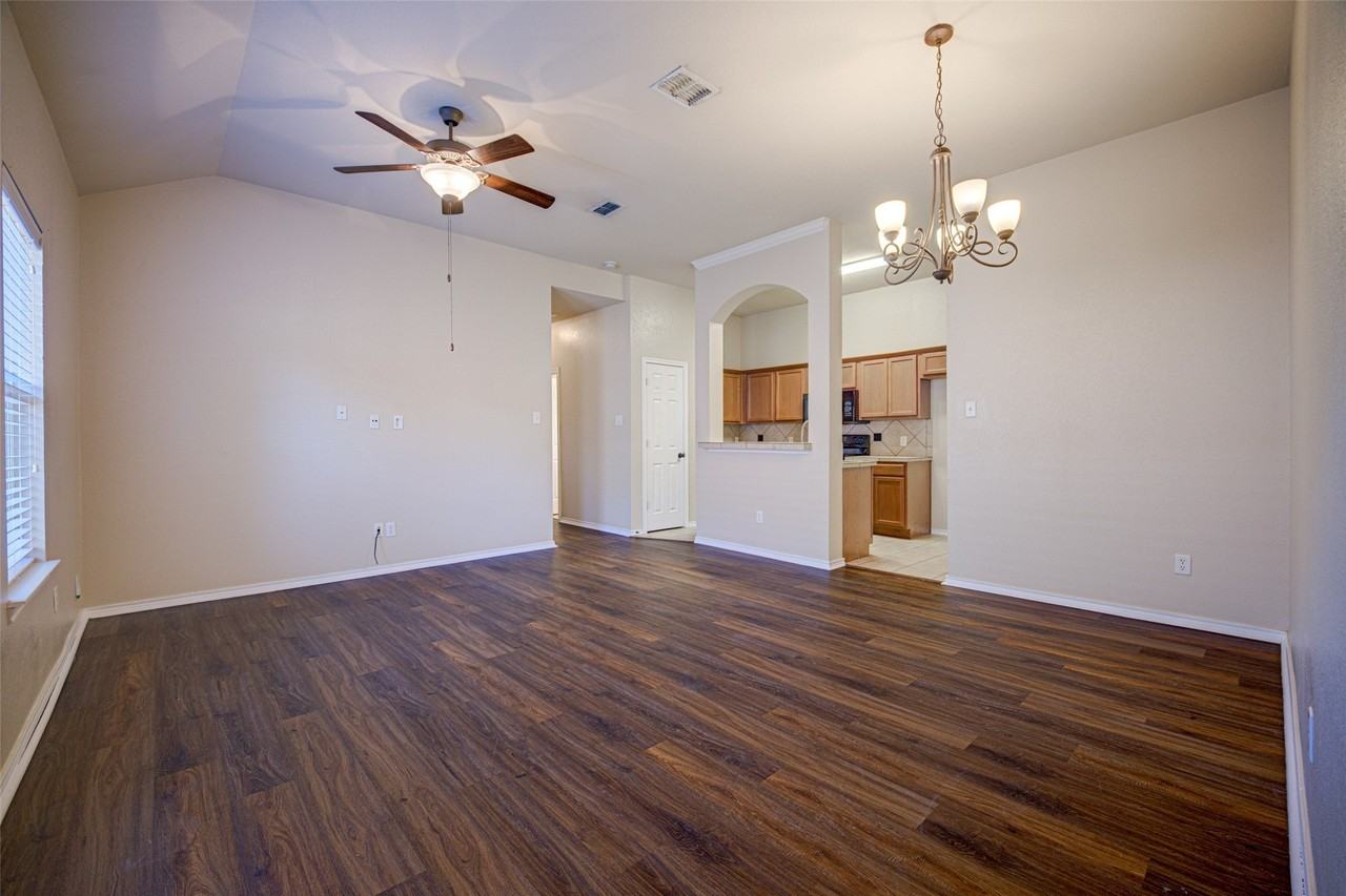 1314 Piedmont Dr - Photo 5 of 23