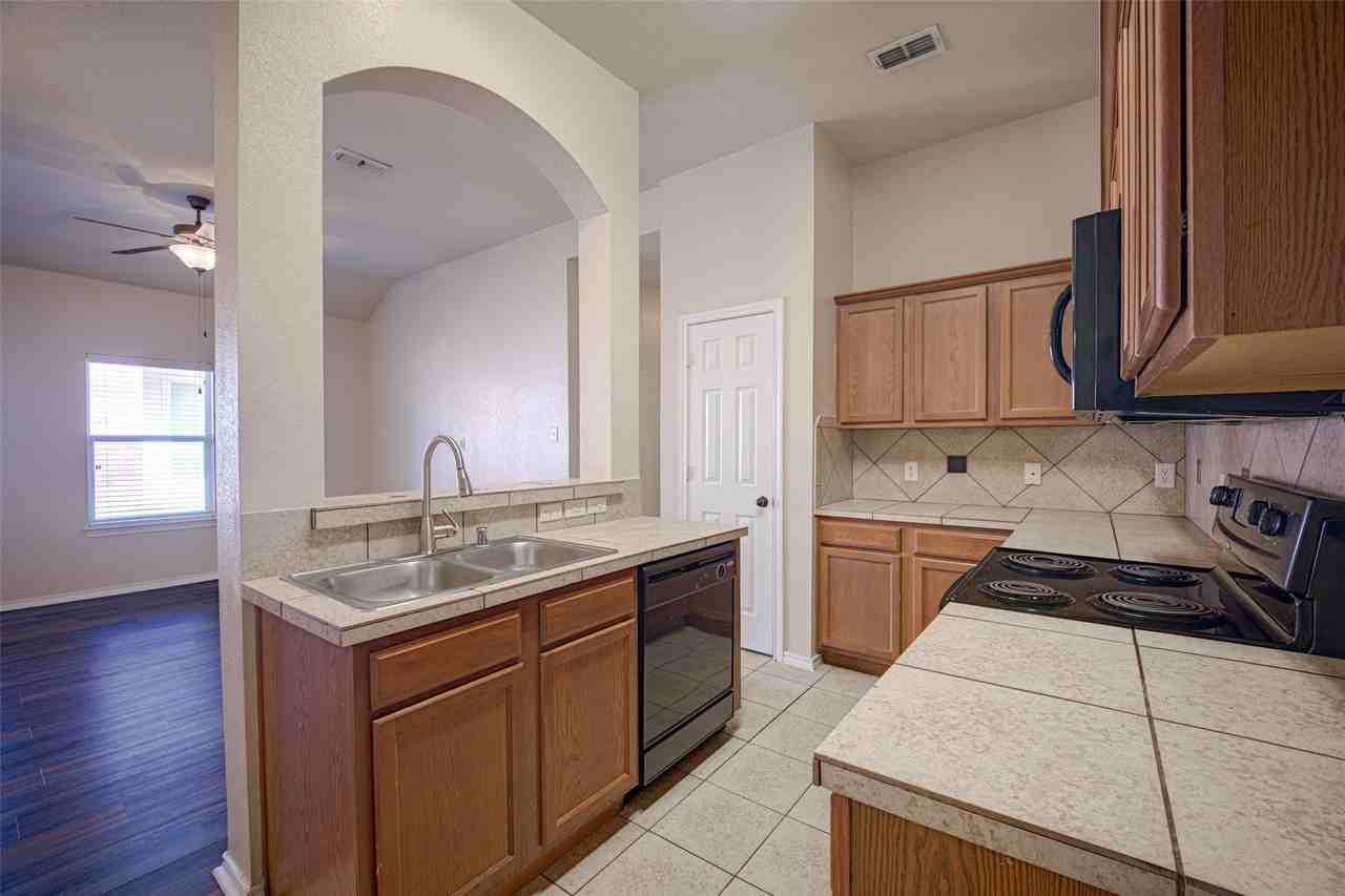 1314 Piedmont Dr - Photo 6 of 23
