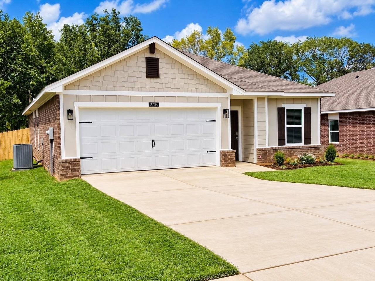 2703 Southern Oaks Rd - Photo 2 of 24
