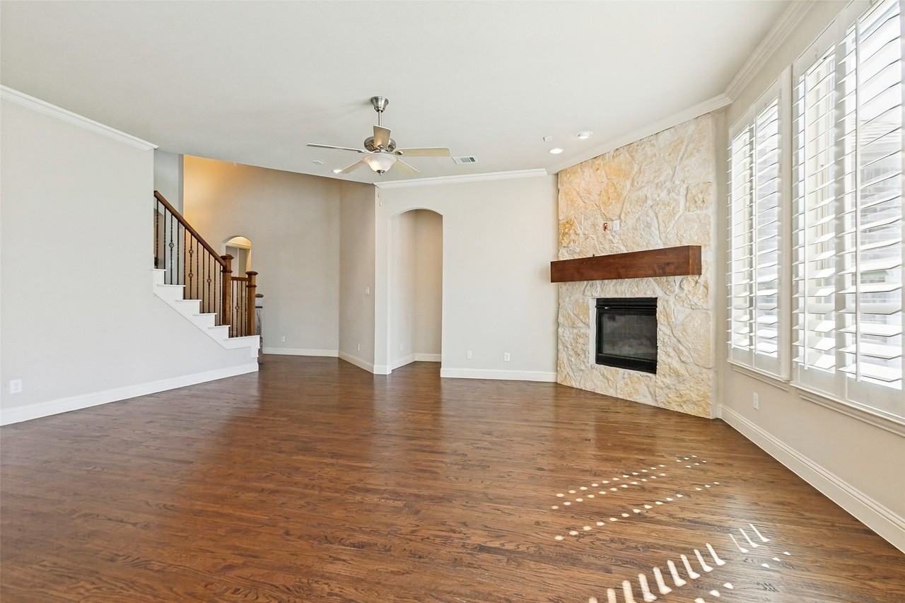 204 Whitewing Ln - Photo 5 of 32