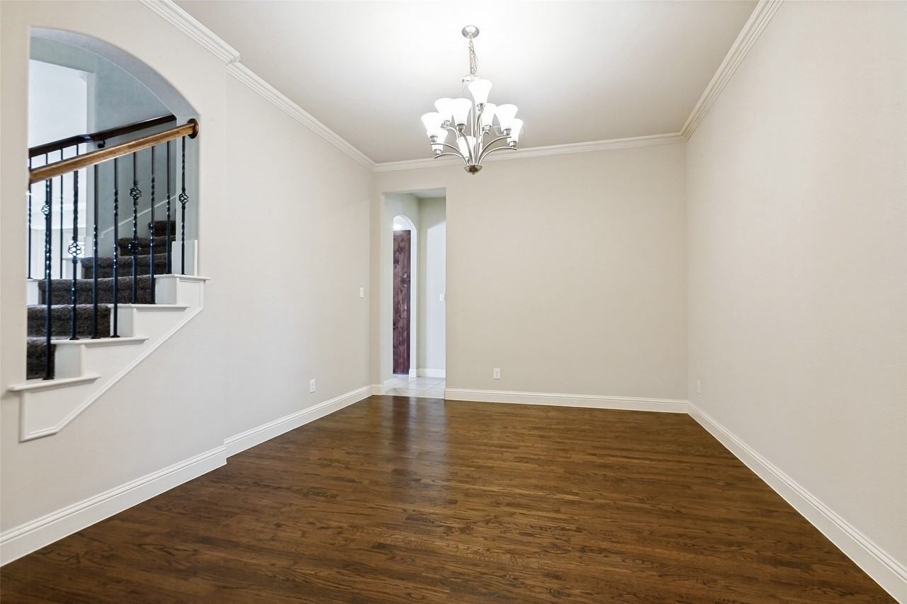 204 Whitewing Ln - Photo 6 of 32