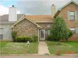 featured image of 3194 Chimney Cir
