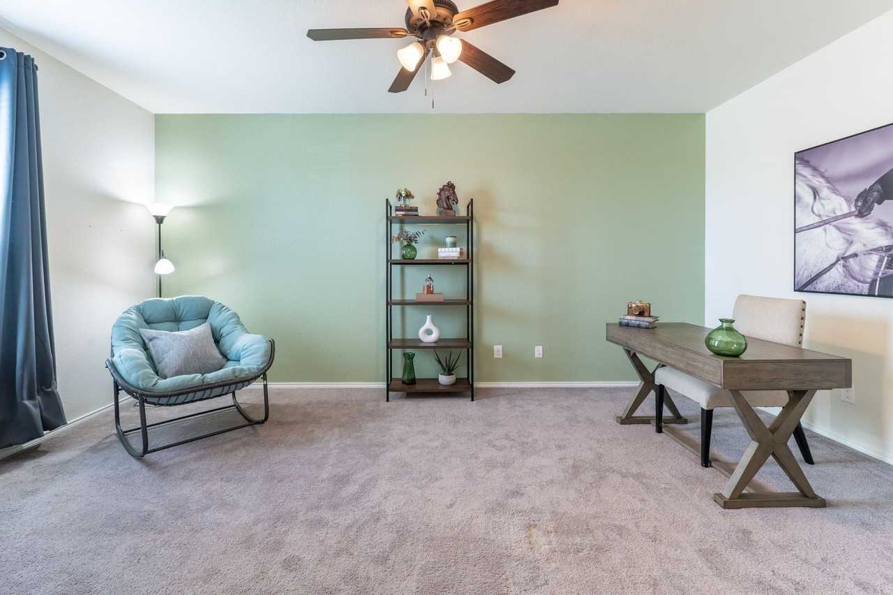 315 Citrus Dr - Photo 6 of 36
