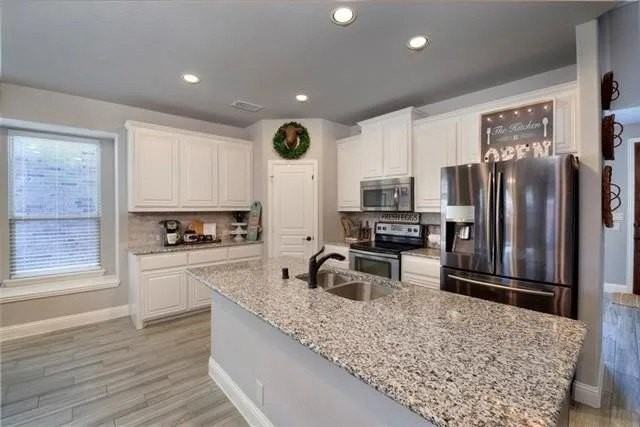 616 Crockett Dr - Photo 6 of 9