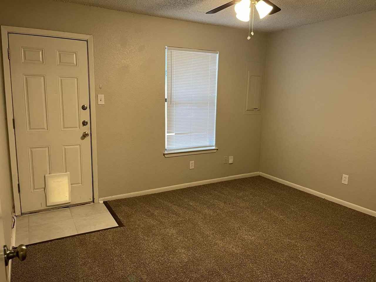 1152 Landsdale Ln - Photo 7 of 11