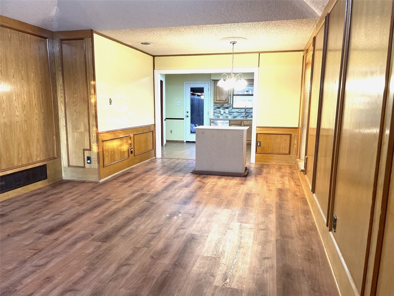 2000 Ann Ave - Photo 4 of 20