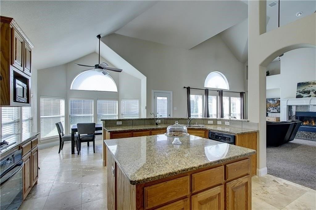 6917 Shady View Ct - Photo 3 of 22