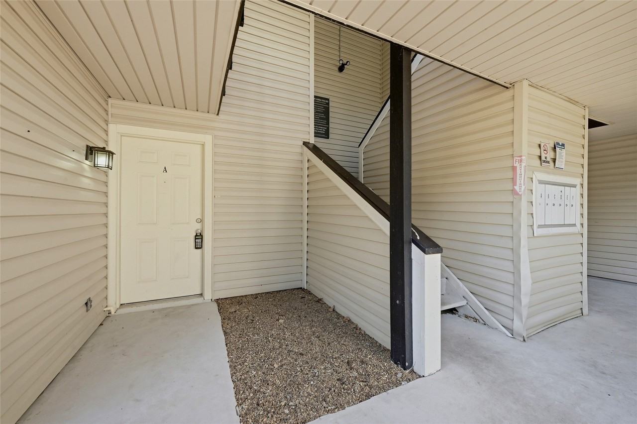 914 W Washington St #A - Photo 4 of 23