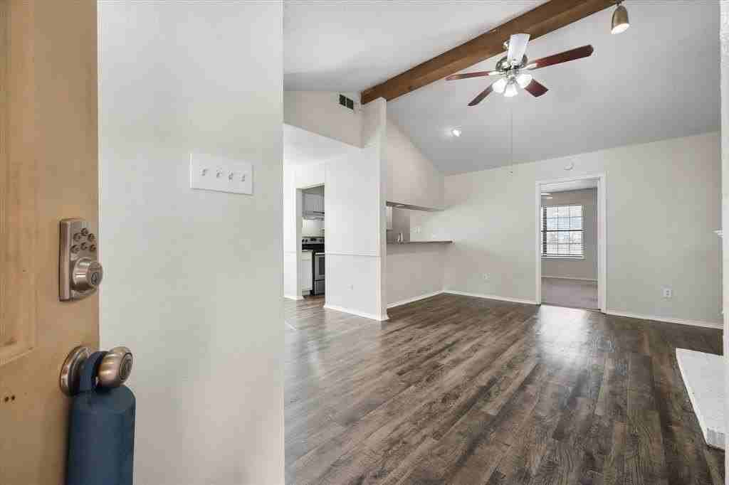 708 Woodland Ct - Photo 6 of 25