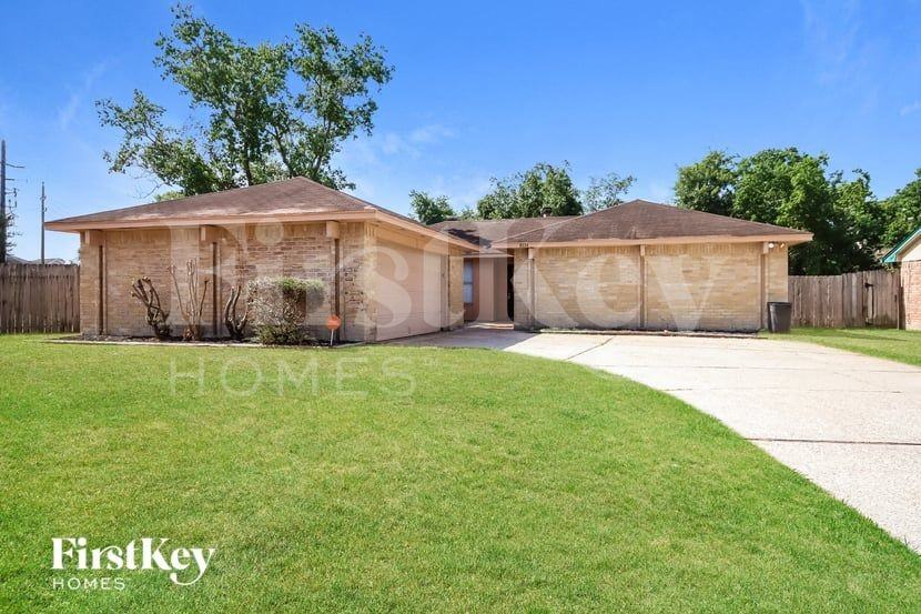 8634 Huntermoor Cir