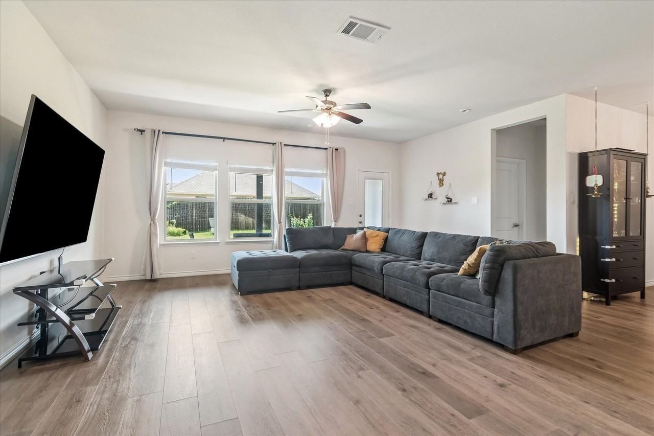 1310 Blossom Court Dr - Photo 3 of 28