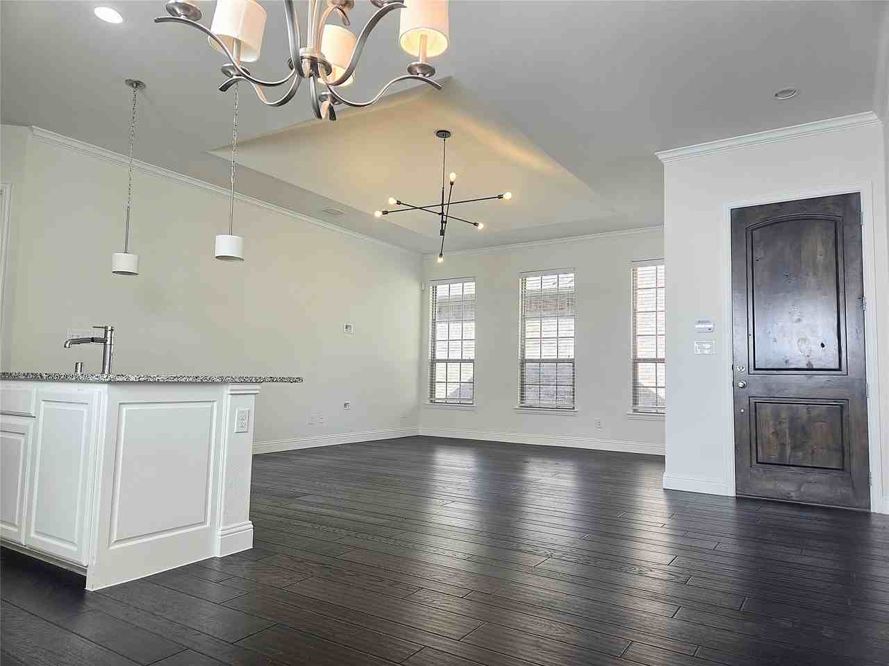 612 Arma Rd - Photo 7 of 36