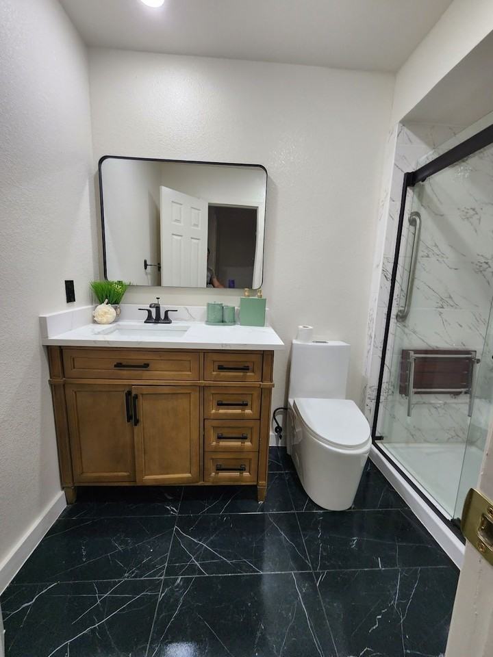 2908 Washington St - Photo 4 of 20