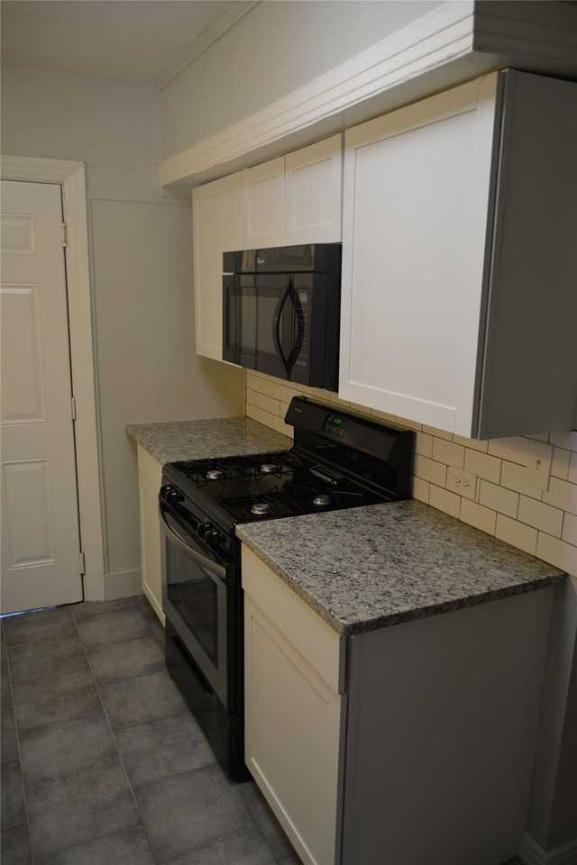 712 W Cantey St - Photo 4 of 8