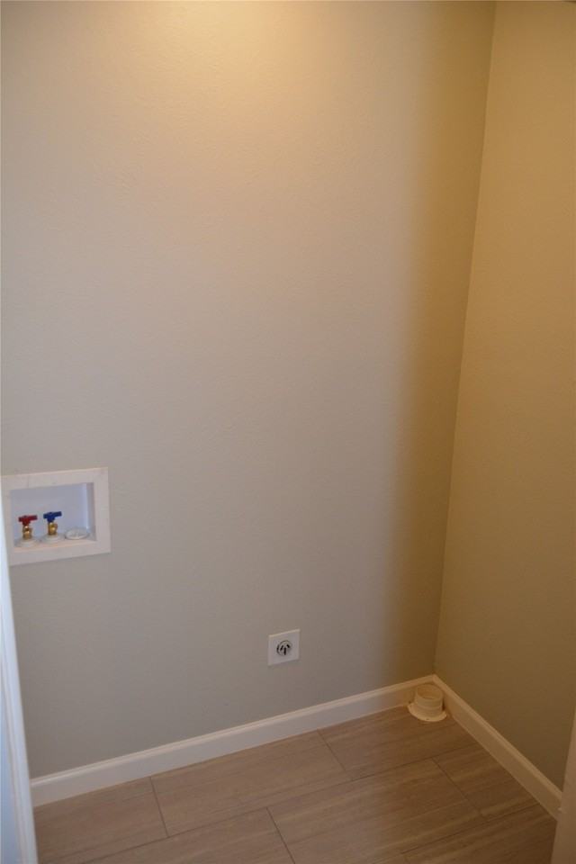 712 W Cantey St - Photo 7 of 8
