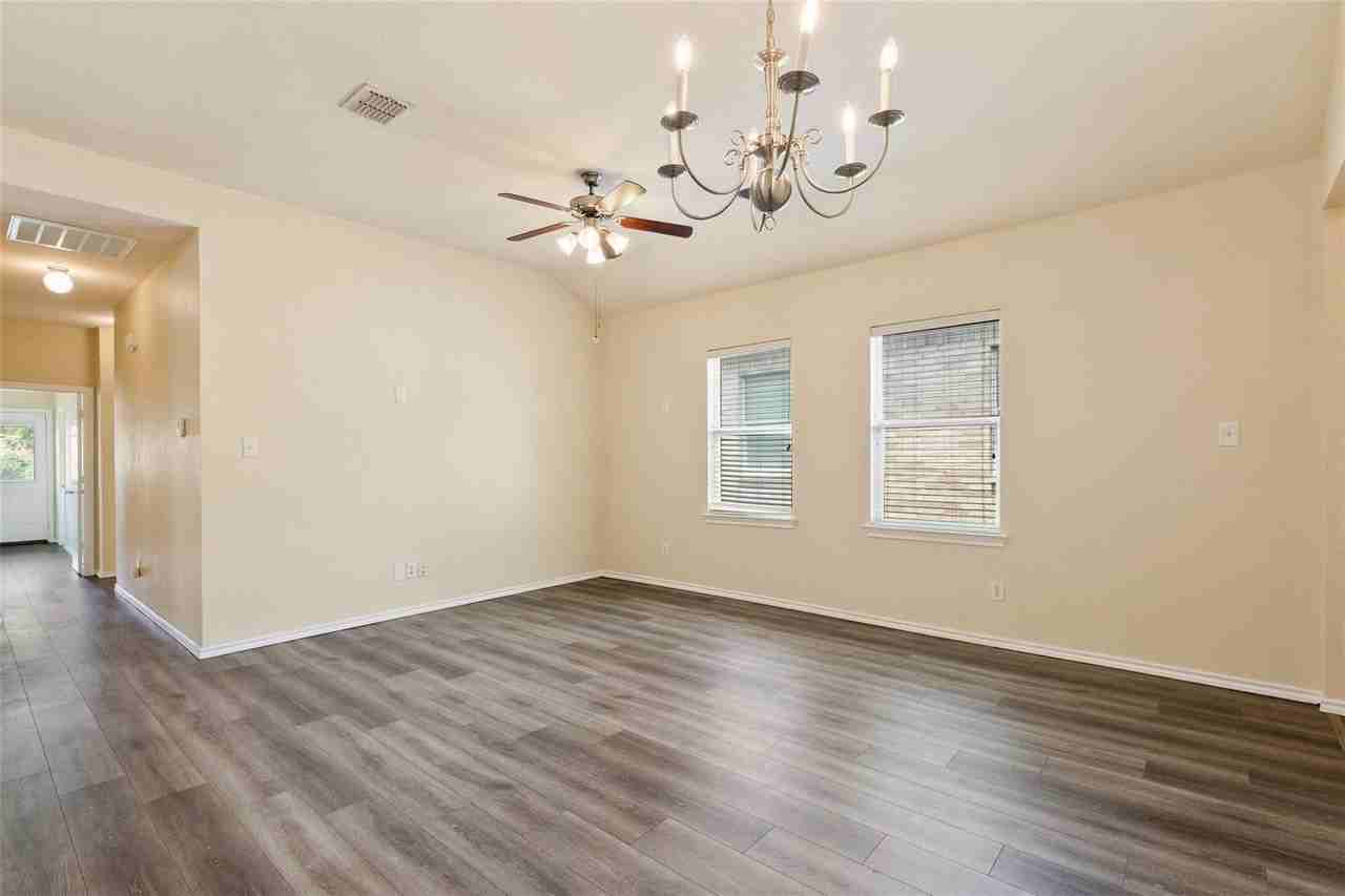 1213 Redman Ave - Photo 5 of 19