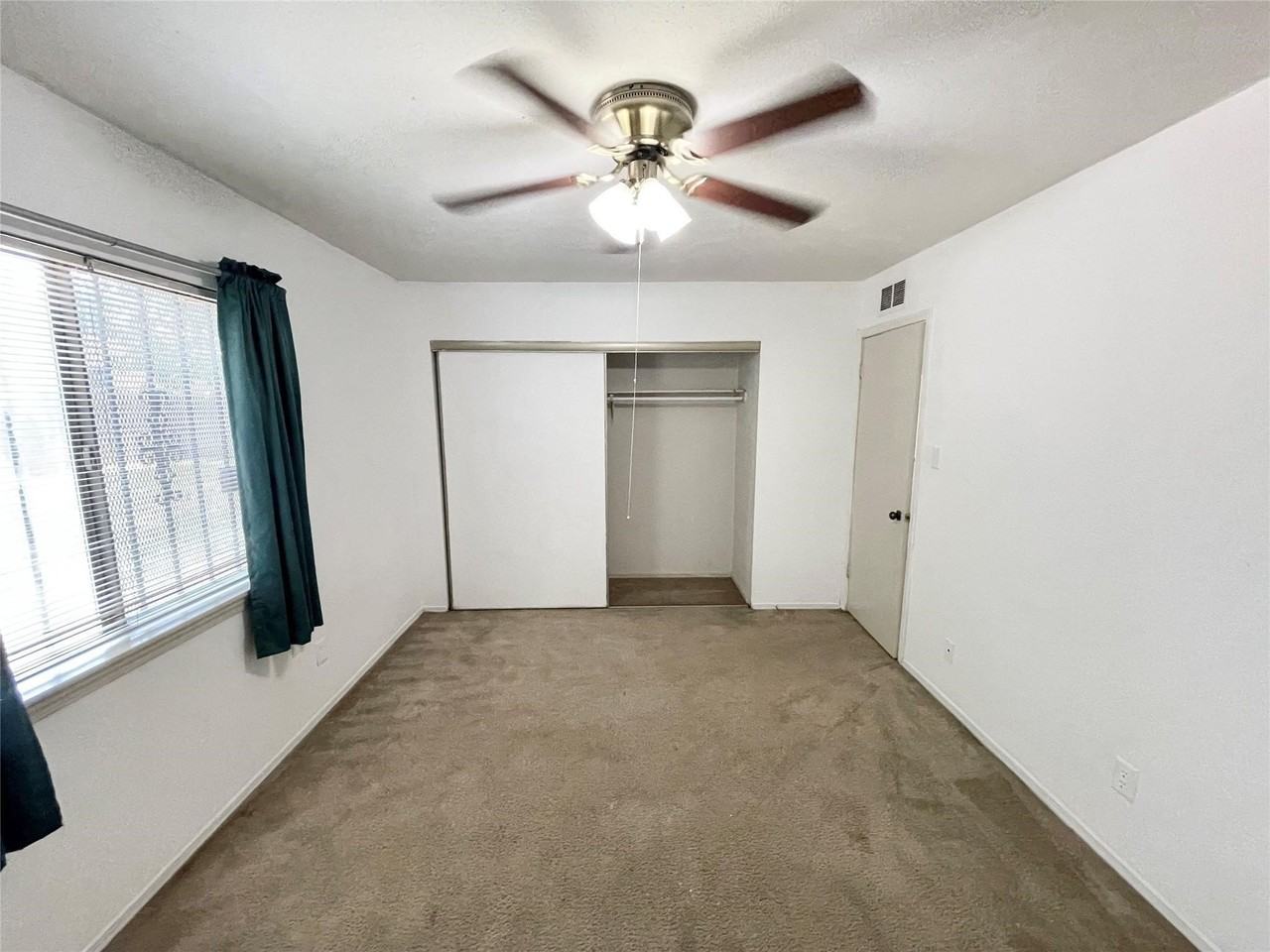 9551 Kerrville St - Photo 7 of 8