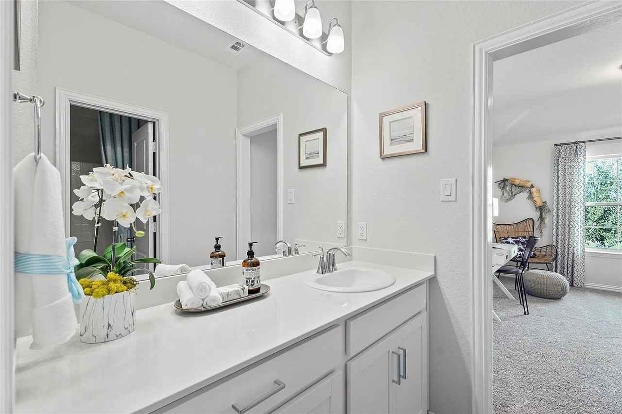 1421 Topaz Trl - Photo 7 of 12