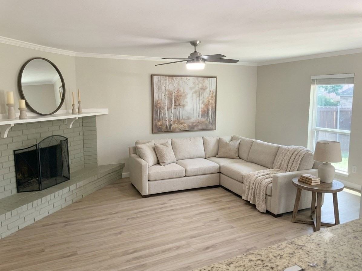700 Sunny Slope Dr - Photo 2 of 10