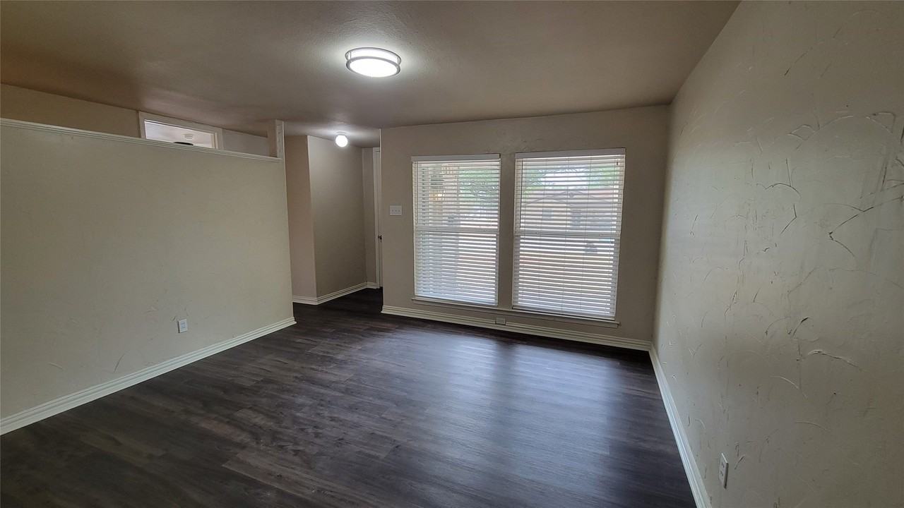 3085 Windmill Ln - Photo 6 of 22