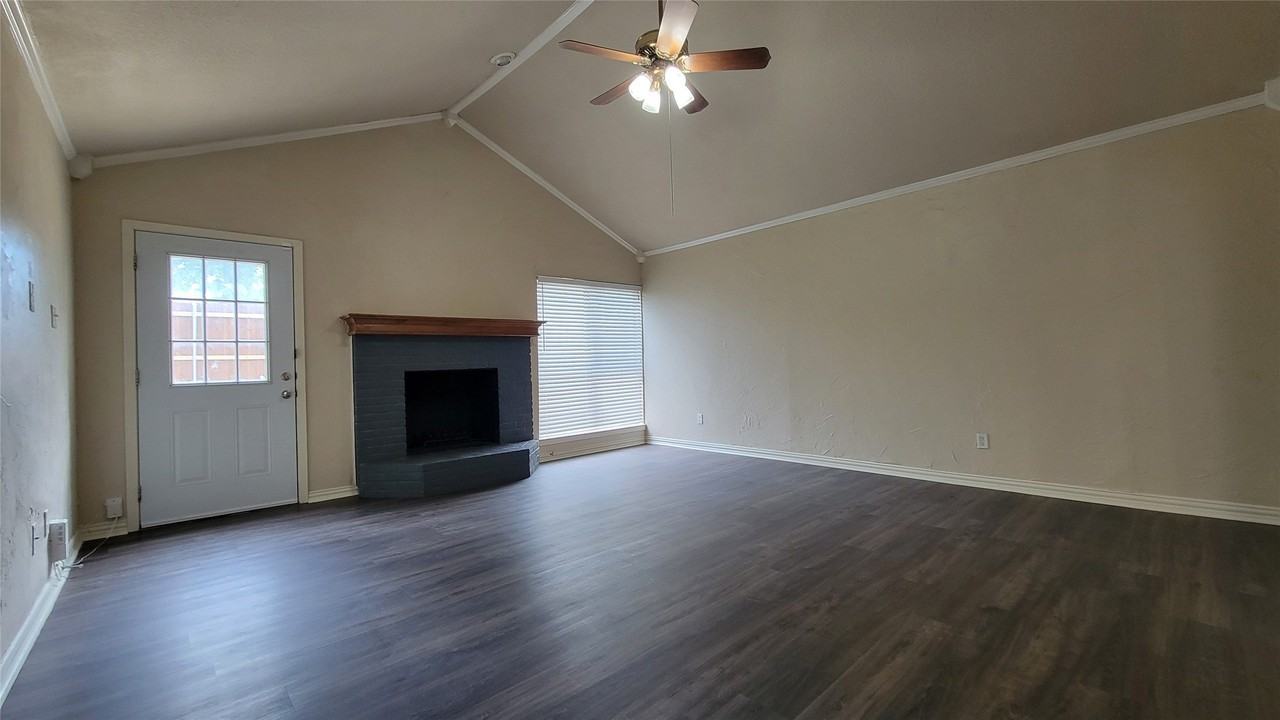 3085 Windmill Ln - Photo 7 of 22
