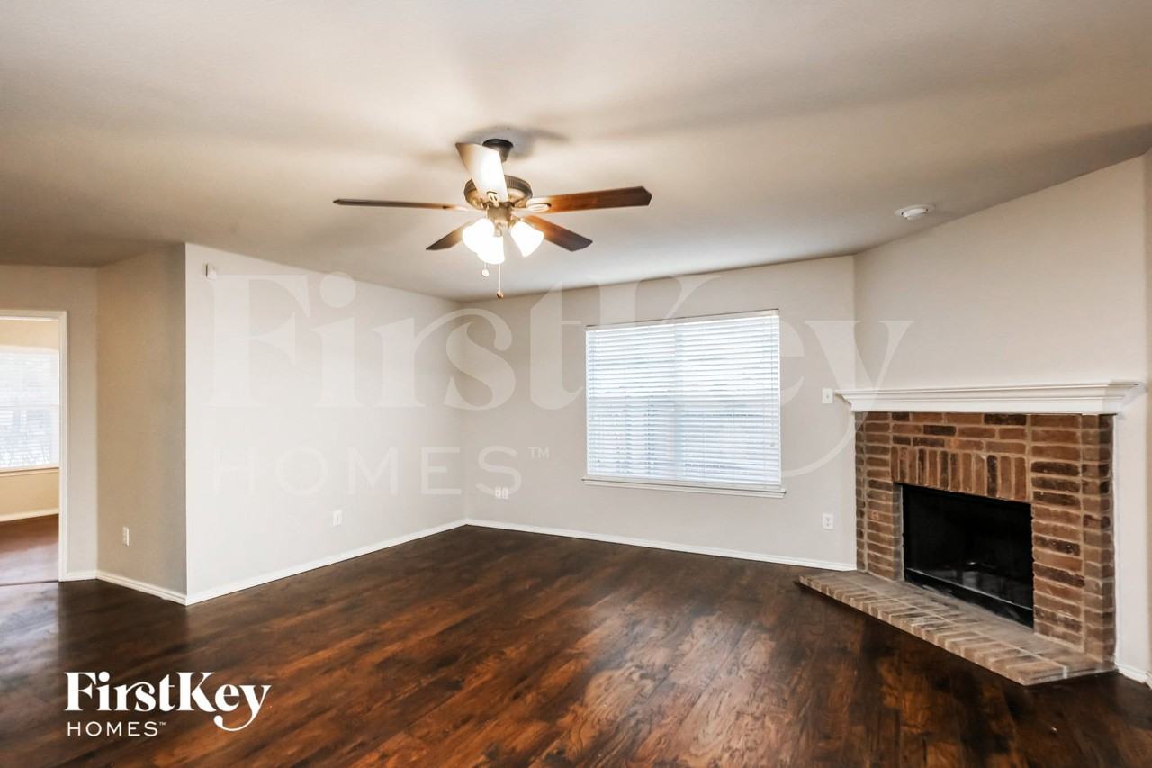 8429 Star Thistle Dr - Photo 3 of 15