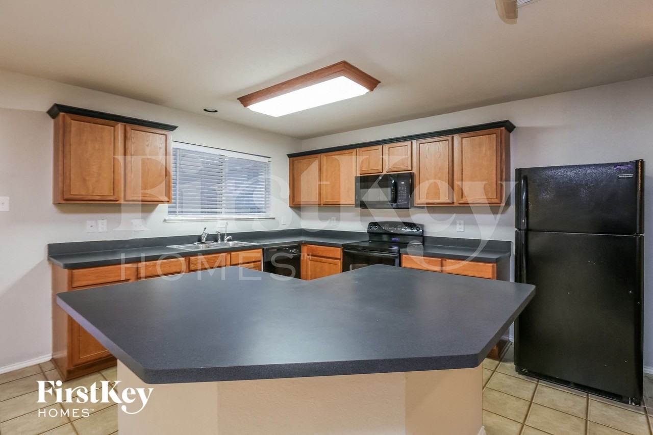8429 Star Thistle Dr - Photo 6 of 15