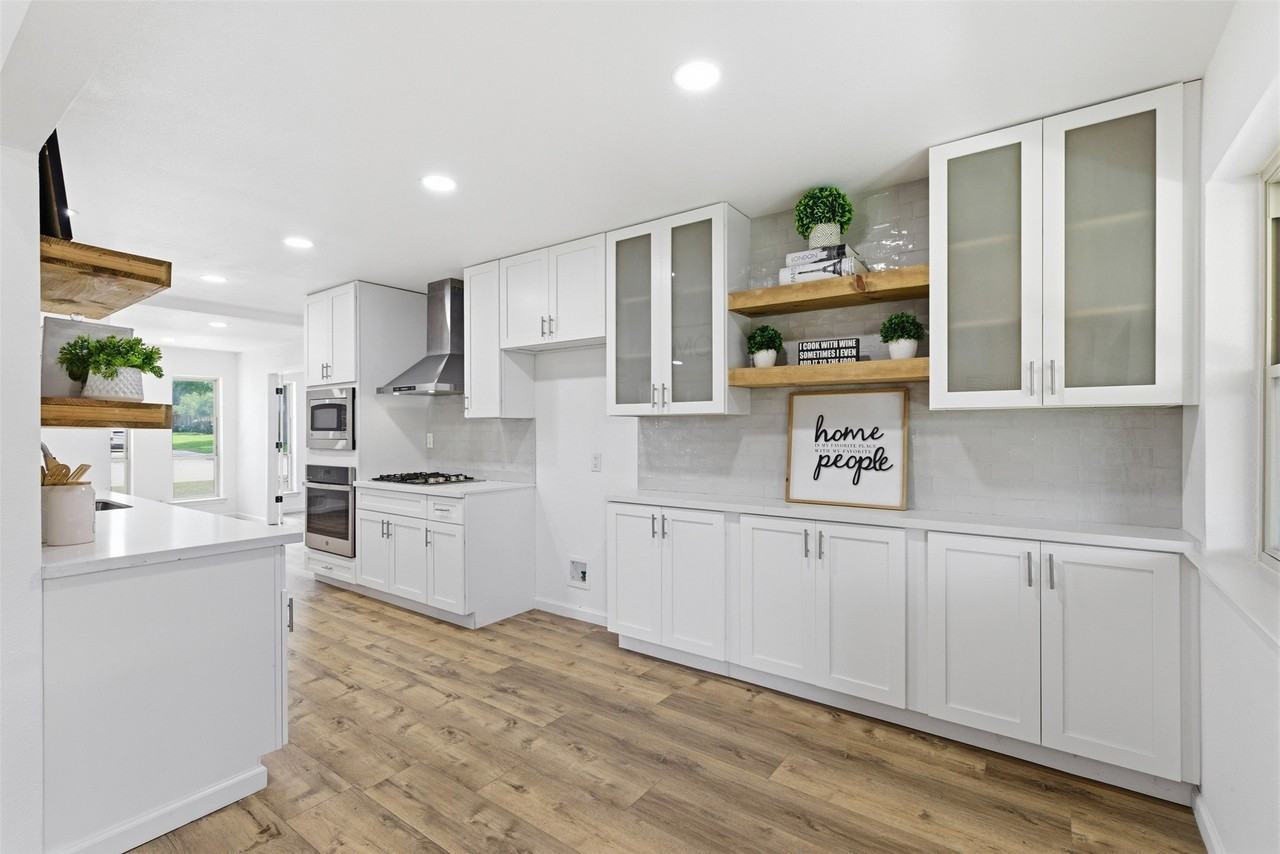 11022 Ferndale Rd - Photo 4 of 26